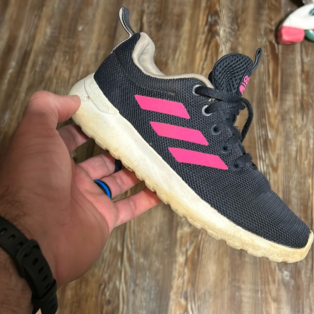 Adidas Cloudfoam Girls shoe